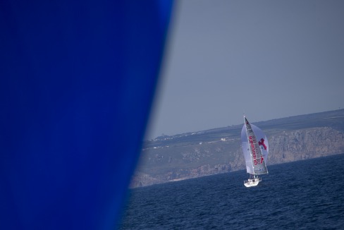 Yann Elies (Groupe Queguiner-Leucemie Espoir) en tete au passage du phare de Wolf Rock lors de la 3eme etape de la Solitaire du Figaro - Eric Bompard cachemire entre La Cornouaille et Torbay (Angleterre) - le 16/06/2015