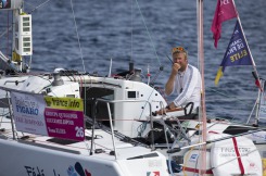 Yann Elies (Groupe Queguiner-Leucemie Espoir) en tete au passage du phare de Wolf Rock lors de la 3eme etape de la Solitaire du Figaro - Eric Bompard cachemire entre La Cornouaille et Torbay (Angleterre) - le 16/06/2015