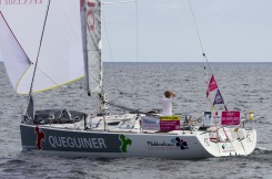 Yann Elies (Groupe Queguiner-Leucemie Espoir) en tete au passage du phare de Wolf Rock lors de la 3eme etape de la Solitaire du Figaro - Eric Bompard cachemire entre La Cornouaille et Torbay (Angleterre) - le 16/06/2015