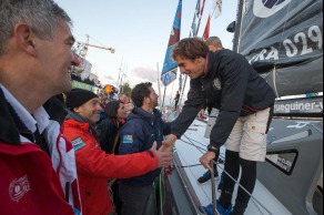 Ambiance avant le depart du monocoque Imoca Groupe Queguiner-Leucemie Espoir (Skipper : Yann Elies) avant le depart de la Transat Jacques Vabre 2015 - Le Havre le 25/10/2015