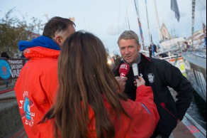 Ambiance avant le depart du monocoque Imoca Groupe Queguiner-Leucemie Espoir (Skipper : Yann Elies) avant le depart de la Transat Jacques Vabre 2015 - Le Havre le 25/10/2015