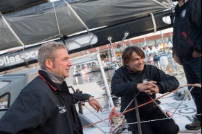 Ambiance avant le depart du monocoque Imoca Groupe Queguiner-Leucemie Espoir (Skipper : Yann Elies) avant le depart de la Transat Jacques Vabre 2015 - Le Havre le 25/10/2015