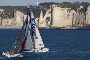 Depart du monocoque Imoca Groupe Queguiner-Leucemie Espoir (Skipper : Yann Elies) lors de la Transat Jacques Vabre 2015 - Le Havre le 25/10/2015