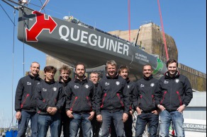 Mise a l eau du monocoque Imoca Queguiner-Leucemie Espoir - Skipper : Yann Elies - Lorient le 18/04/2016