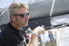 Yann Elies, skipper du monocoque Imoca Queguiner-Leucemie Espoir en demonstration d helitreuillage avec la Marine Nationale - Fetes Maritimes Internationales de Brest 2016 le 14/07/2016