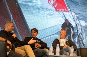 Ambiance sur les pontons du Vendee Globe 2016 avant le depart - Yann Elies, skipper de l Imoca Queguiner-Leucemie Espoir - Les Sables d'Olonne le 02/11/2016