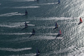 Yann Elies, skipper de l Imoca Queguiner-Leucemie Espoir lors du depart du Vendee Globe 2016 - Les Sables d'Olonne le 06/11/2016