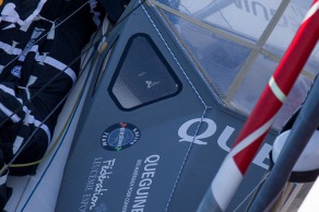 Yann Elies, skipper de l Imoca Queguiner-Leucemie Espoir lors du depart du Vendee Globe 2016 - Les Sables d'Olonne le 06/11/2016