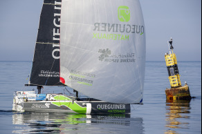 Yann Elies (Queguiner Materiaux-Leucemie Espoir) au passage de l'Occidentale de Sein lors de la 3eme etape de la Solitaire du Figaro entre Dunkerque et Saint-Nazaire - le 15/09/2020