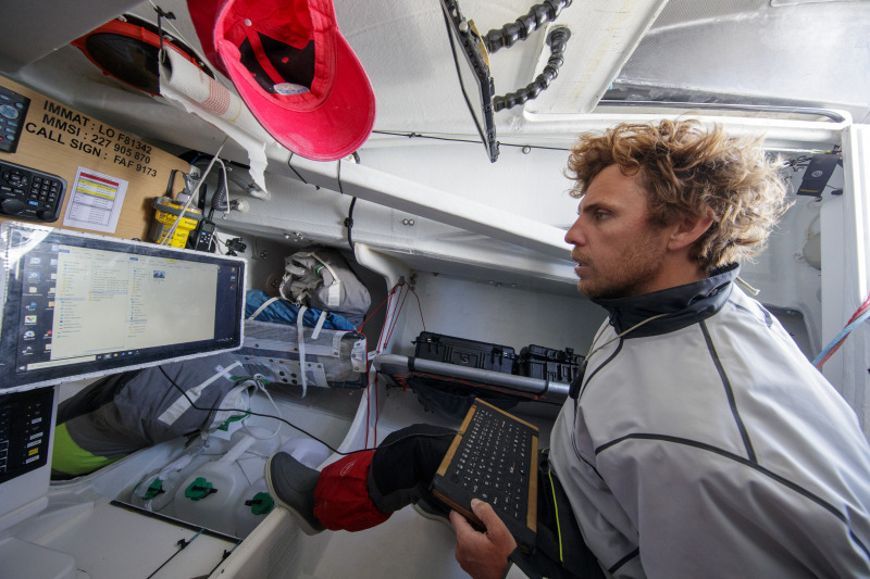 Tanguy Le Turquais et Corentin Douguet à bord du Figaro Quéguiner - Innoveo