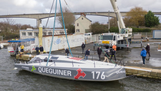 Mise à l'eau Class40 Quéguiner-Innoveo